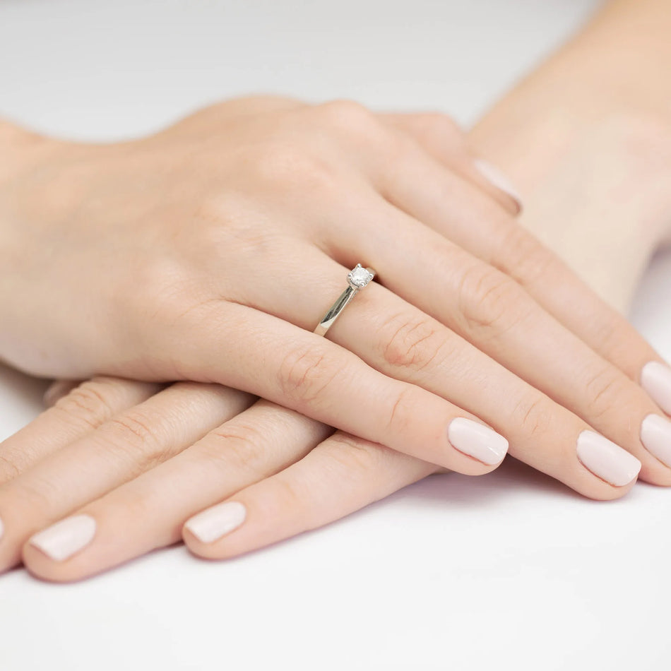 goldring-mit-0-25ct-und-0-05ct-diamanten-w0341-diw-01