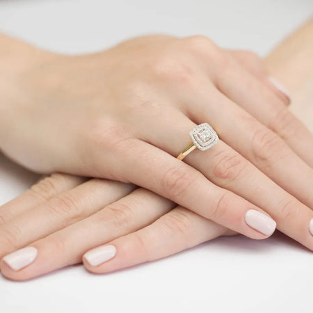 gold-ring-with-0-30ct-and-0-20ct-diamonds-w0345-diw-01