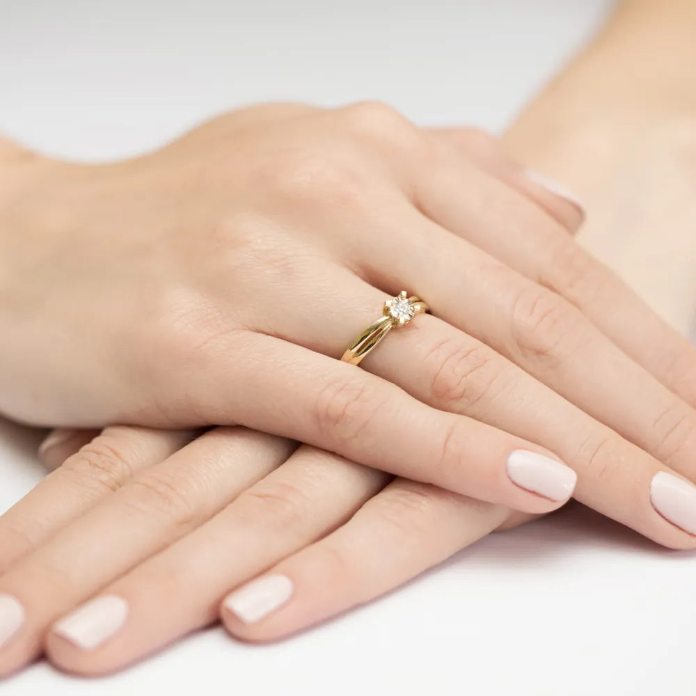 gold-ring-with-0-08ct-diamond-w0360-diw-01