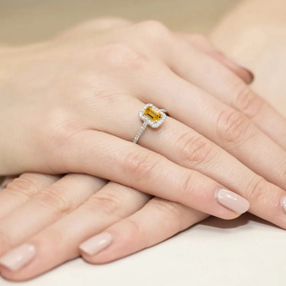 goldring-mit-0-60ct-citrin-und-0-19ct-diamanten-w0403-ciy-01