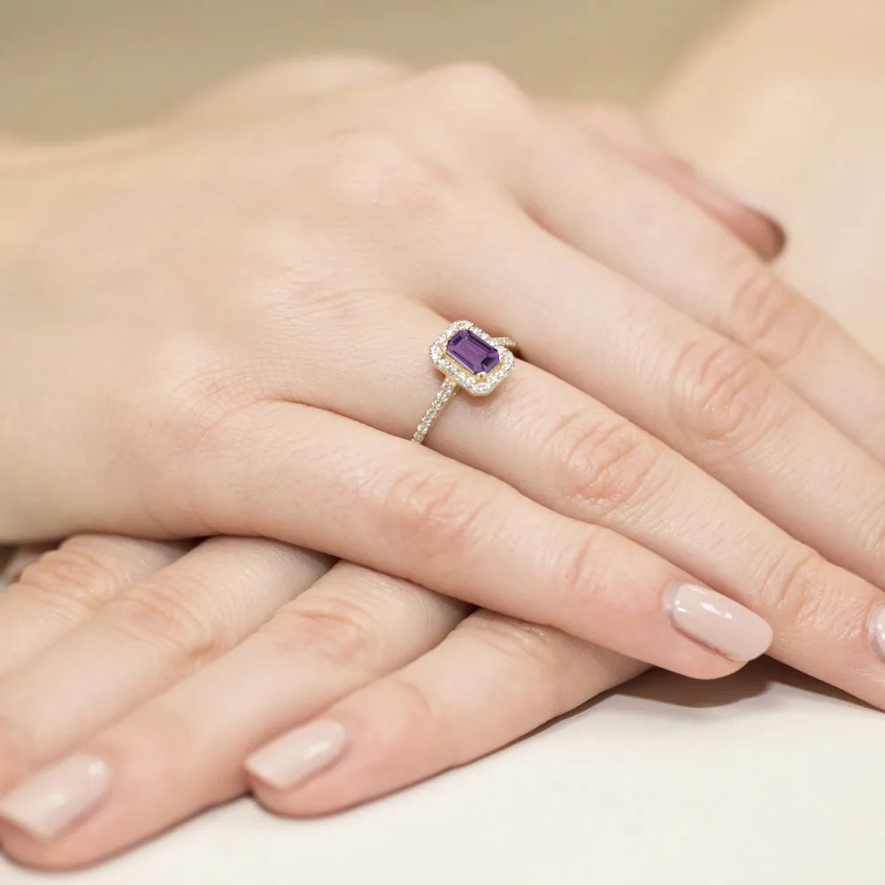 goldring-mit-0-50ct-amethyst-und-0-19ct-diamanten-w0403-amv-01