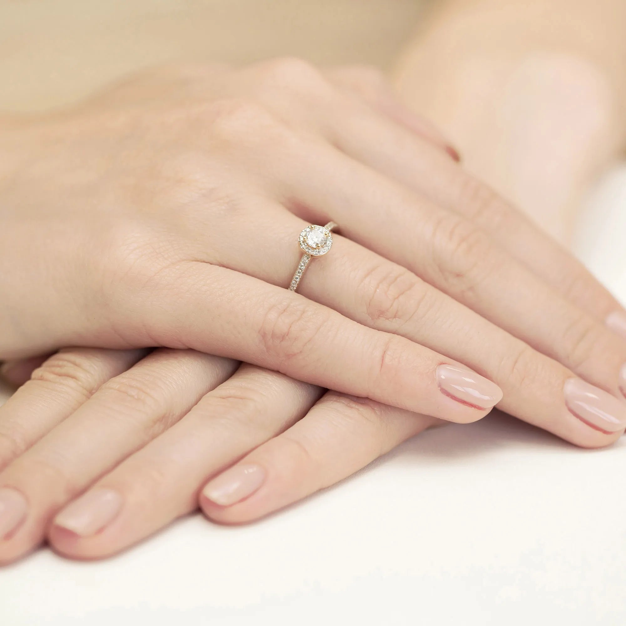 gold-ring-with-0-15ct-and-0-13ct-diamonds-w0406-diw-01