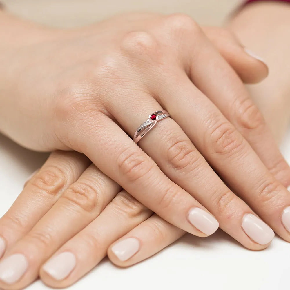 gold-ring-with-0-15ct-ruby-and-0-03ct-diamonds-w0415-rur-01