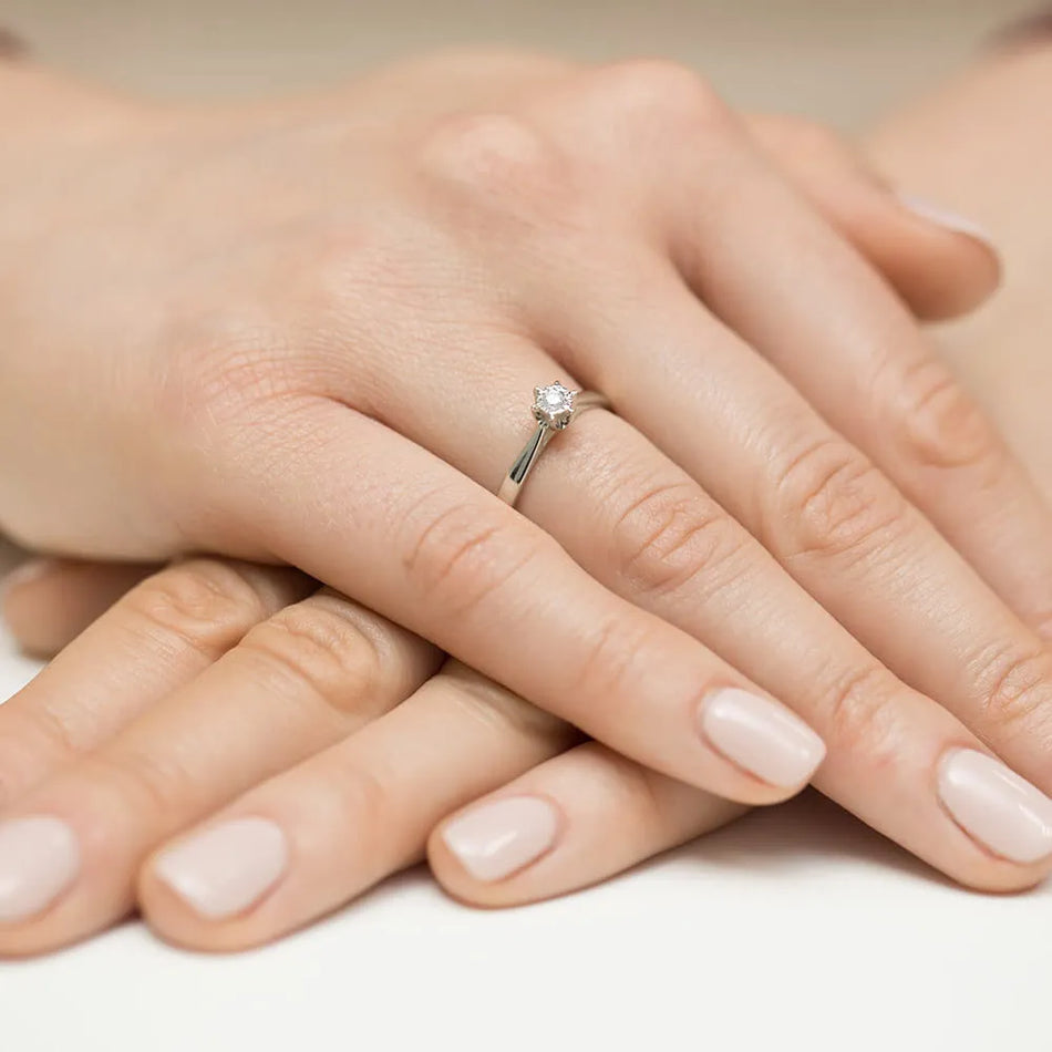 goldring-mit-0-05ct-diamant-w0426-diw-01