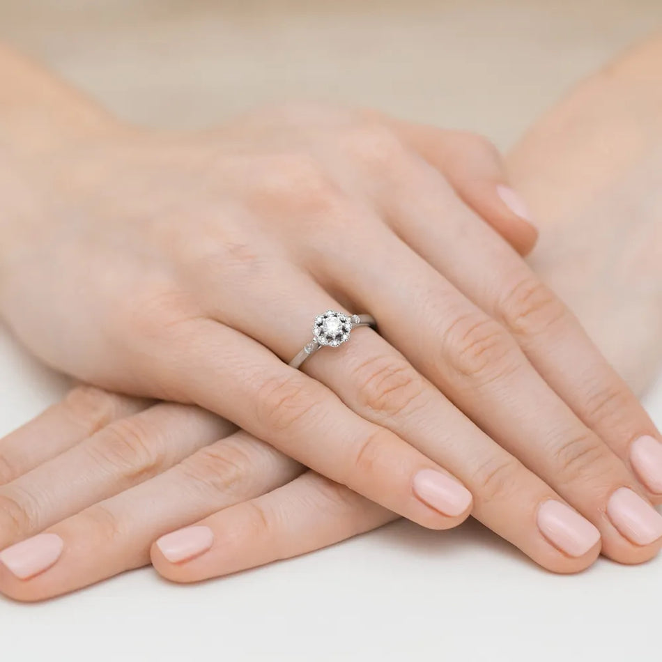 goldring-mit-0-23ct-und-0-05ct-diamanten-w0434-diw-01