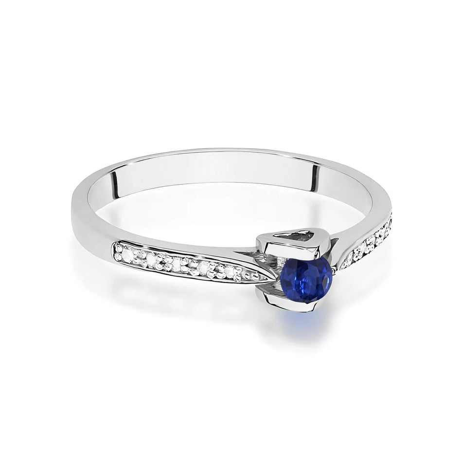 Ring aus Weißgold mit 0,15 ct Saphir und 0,05 ct Diamanten