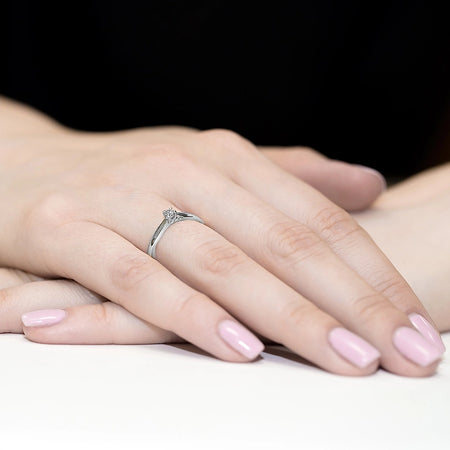 8k-gold-ring-with-zirconia-w045-333-c