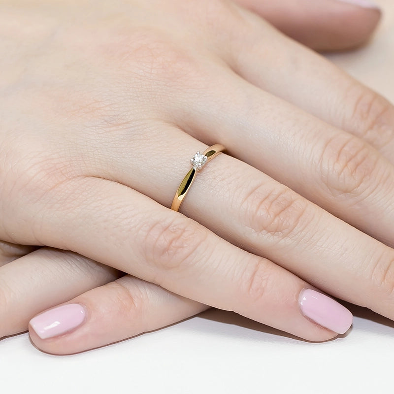 14k-Goldring-mit-Zirkonia-w045-585-c