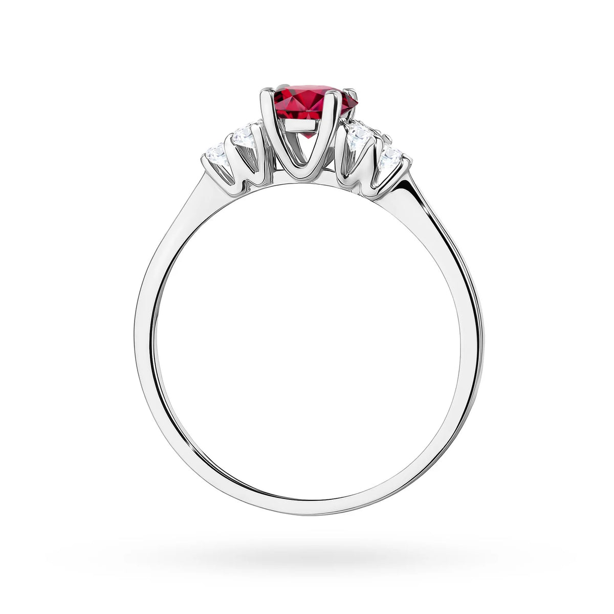 Ring aus 585er Weißgold mit runden Rubinen von 0,60 ct und seitlichen Diamantclustern von 0,18 ct