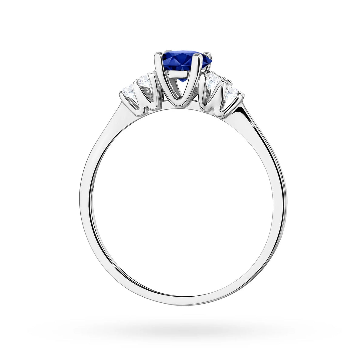 Seitlicher Cluster-Diamantring aus 585er Weißgold mit blauem Saphir 0,50 ct und Diamanten 0,18 ct