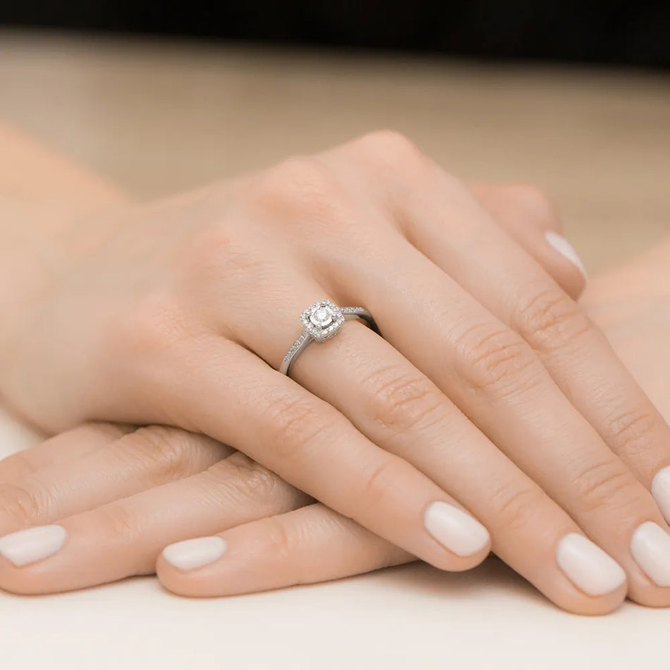 goldring-mit-0-08ct-und-0-13ct-diamanten-w0462-diw-01