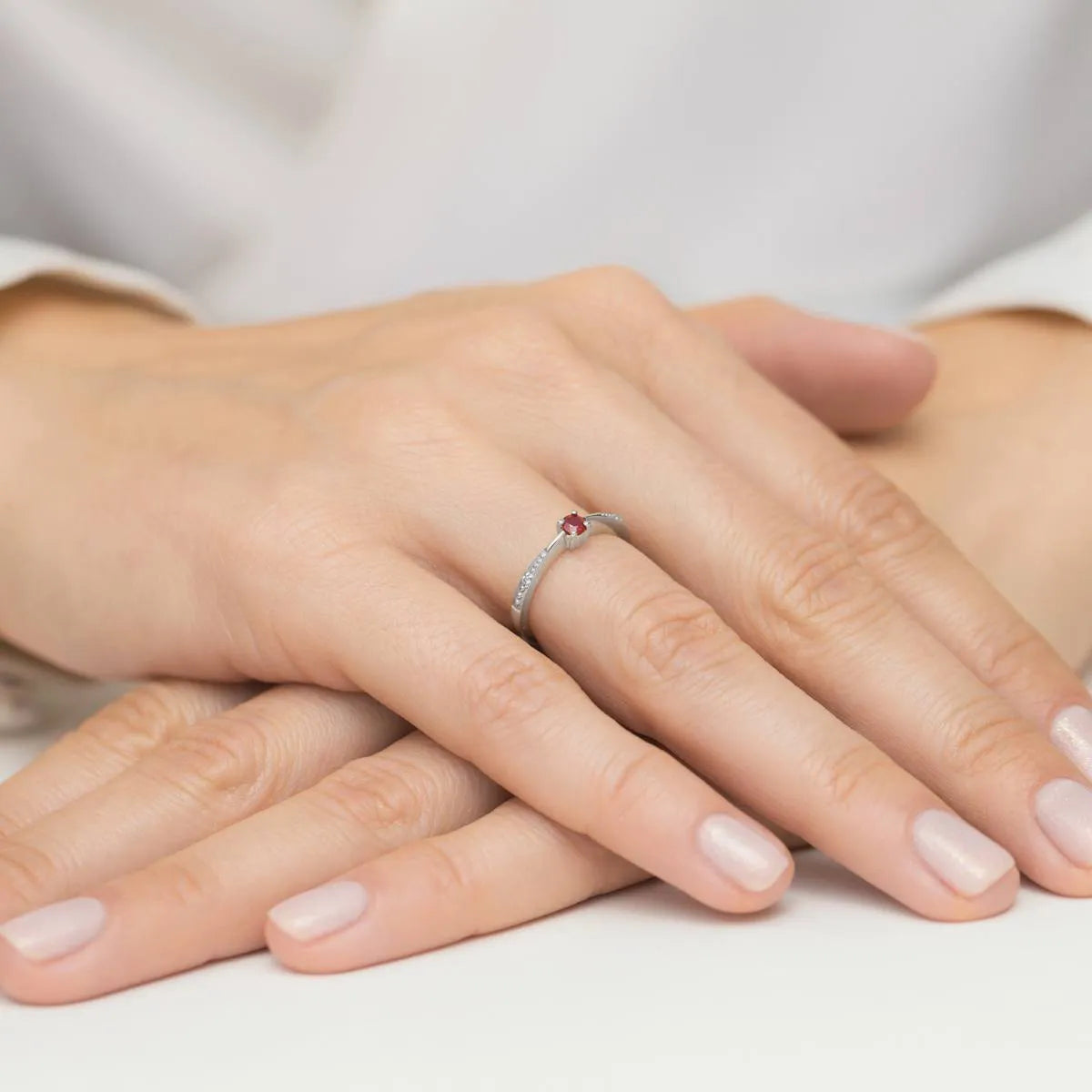 gold-ring-with-0-15ct-ruby-and-0-01ct-diamonds-w0465-rur-01