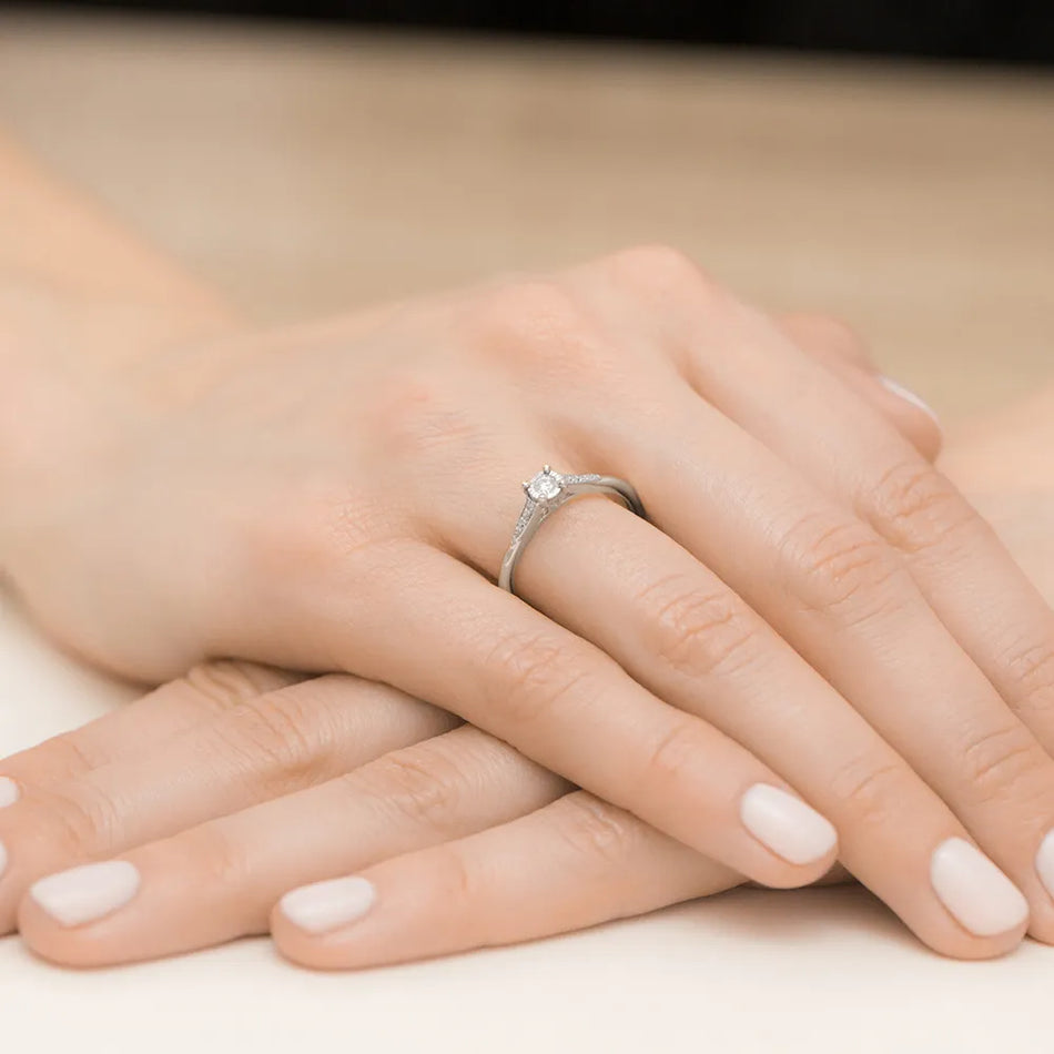 goldring-mit-0-08ct-und-0-03ct-diamanten-w0466-diw-01