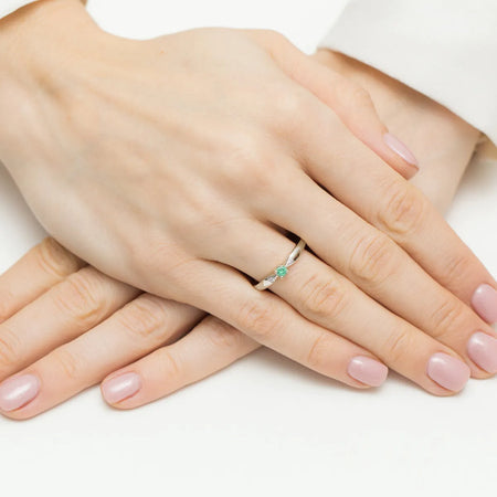 gold-ring-with-0-15ct-emerald-and-0-01ct-diamonds-w0469-emg-01