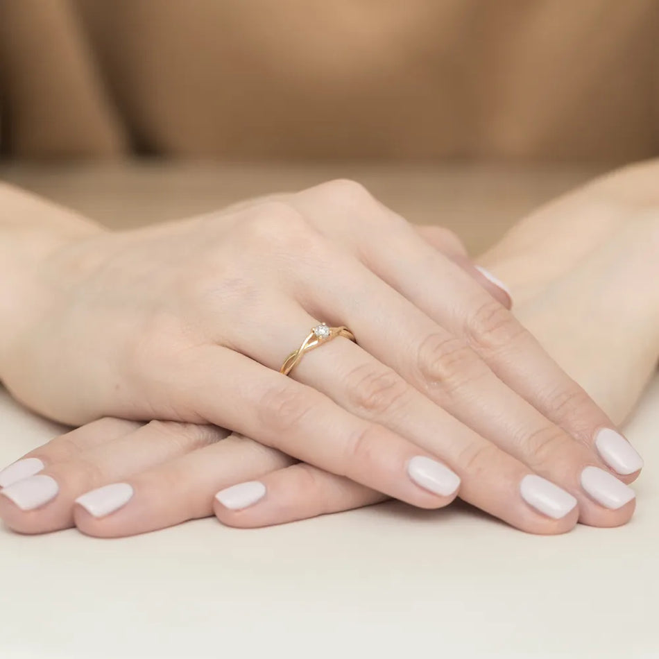 gold-ring-with-0-03ct-diamond-w0470-diw-01