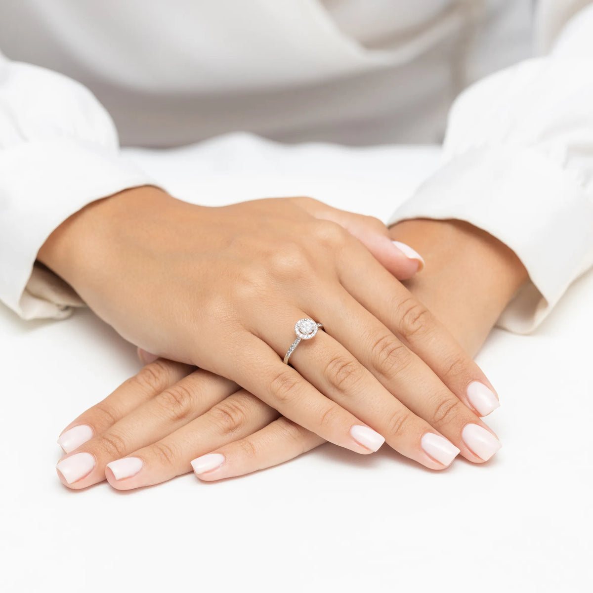 goldring-mit-0-30ct-und-0-224ct-diamanten-w0477-ldw-01
