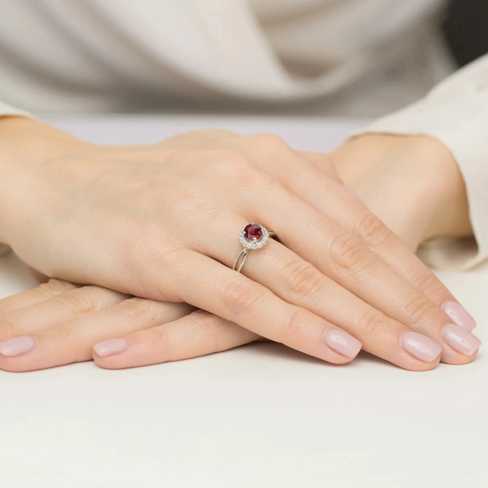 goldring-mit-1-20-ct-rubin-und-0-08-ct-diamanten-w0538-rur-01