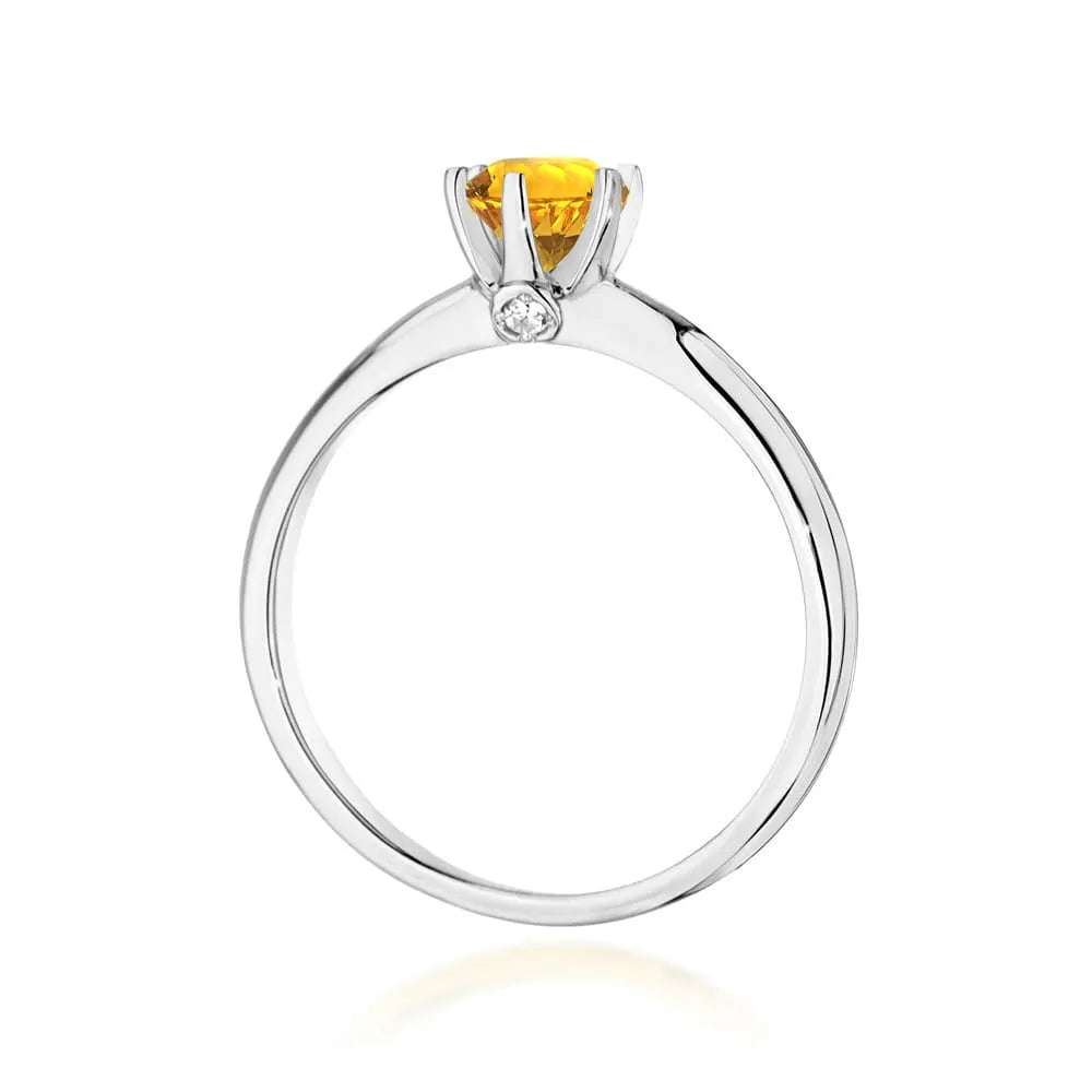 goldring mit Citrin und Diamanten