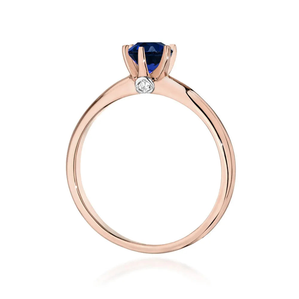 gold-ring-with-sapphire-and-diamonds