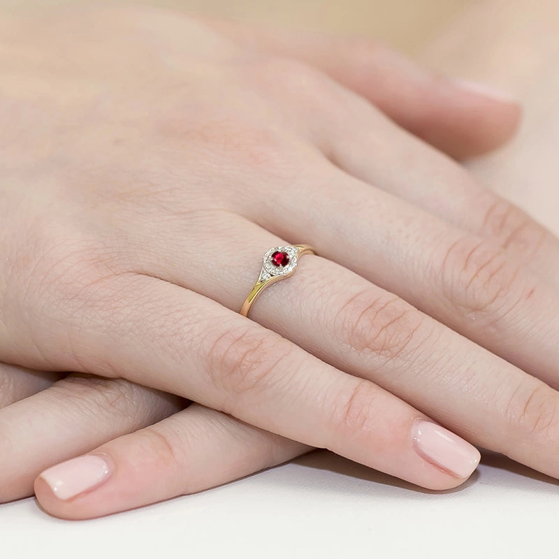 8k-Goldring-mit-rotem-Zirkonia-w056-333-cb