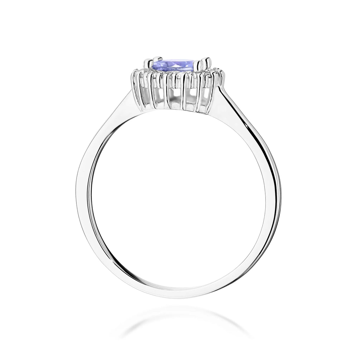 gold-ring-050ct-tanzanite-and-diamonds-flower