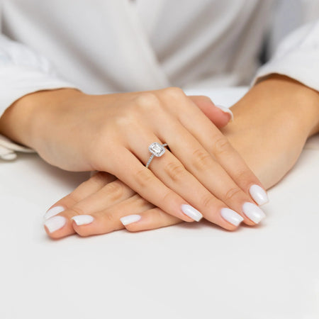 Lab-grown Diamond Engagement Ring in 585 White Gold