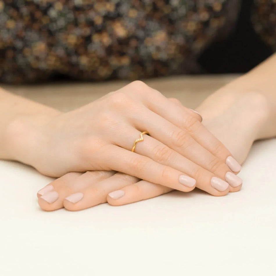 gold-ring-with-0-035ct-diamonds-w0602-diw-01