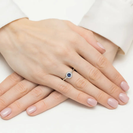 gold-ring-with-0-30ct-sapphire-and-0-103ct-diamonds-w0616-sab-01