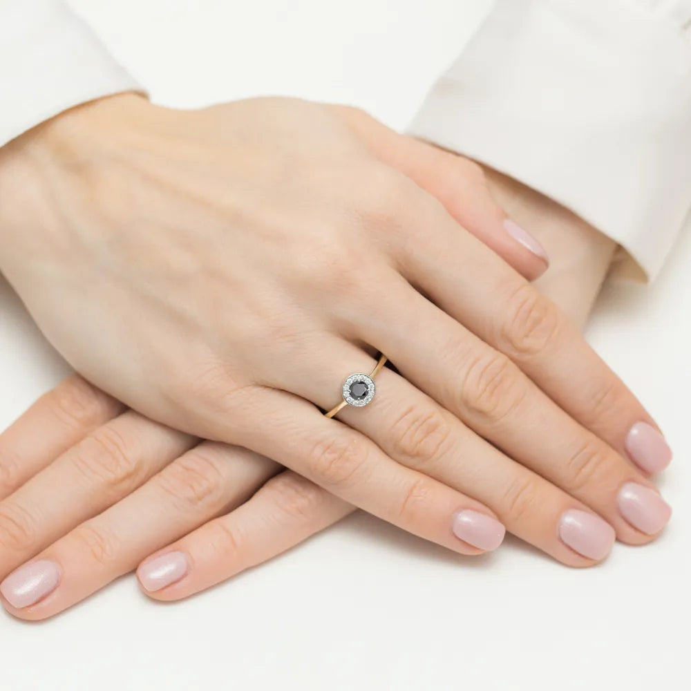 goldring-mit-0-30ct-schwarzem-diamant-und-0-103ct-diamanten-w0616-dib-01