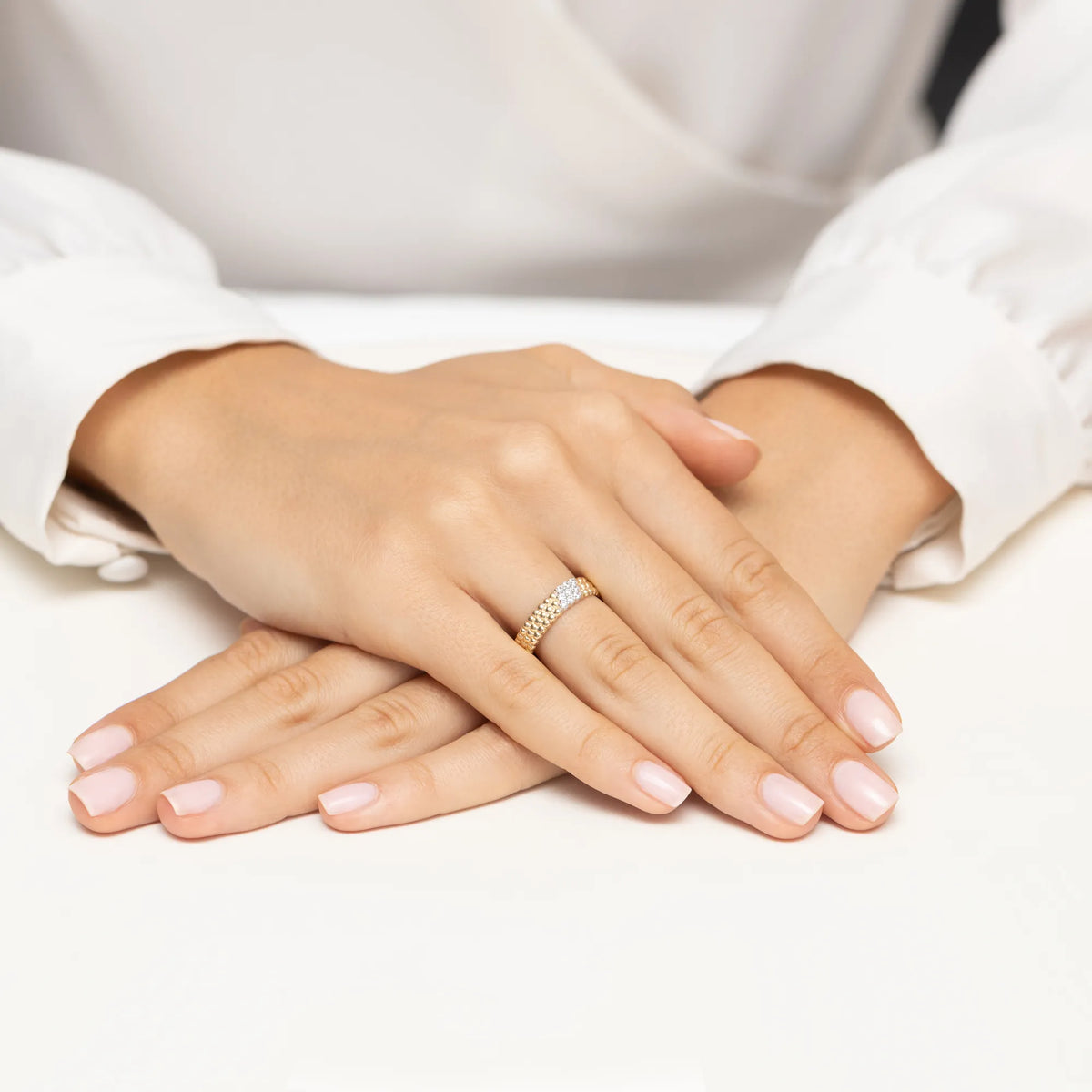 gold-ring-with-0-1305ct-diamonds-w0621-diw-01