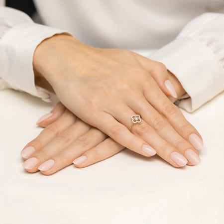 gold-ring-with-0-03ct-and-0-10ct-diamonds-w0627-diw-01