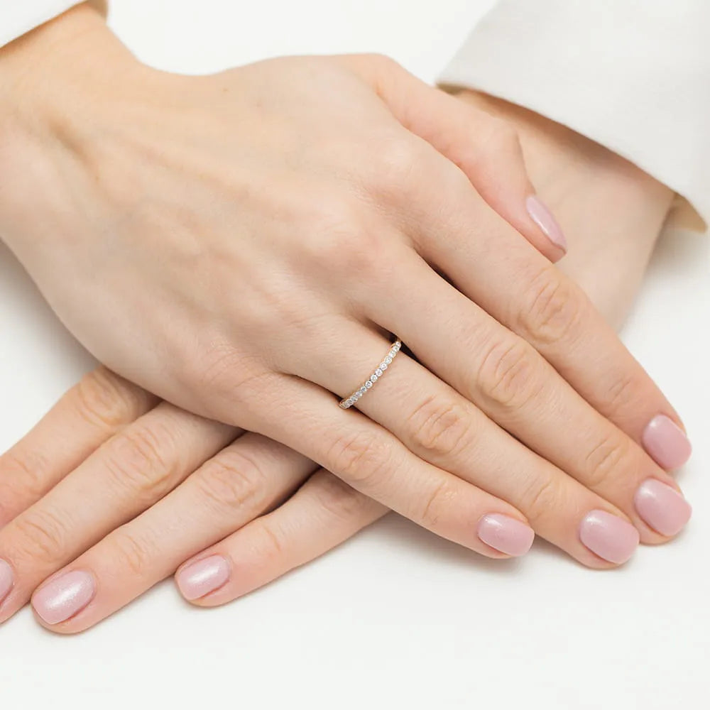 gold-ring-with-0-075ct-diamonds-w0635-diw-01