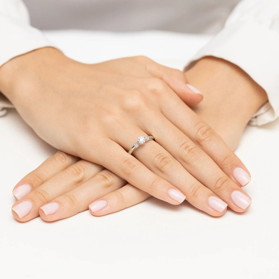 goldring-mit-0-25ct-und-0-07ct-diamanten-w0667-diw-01