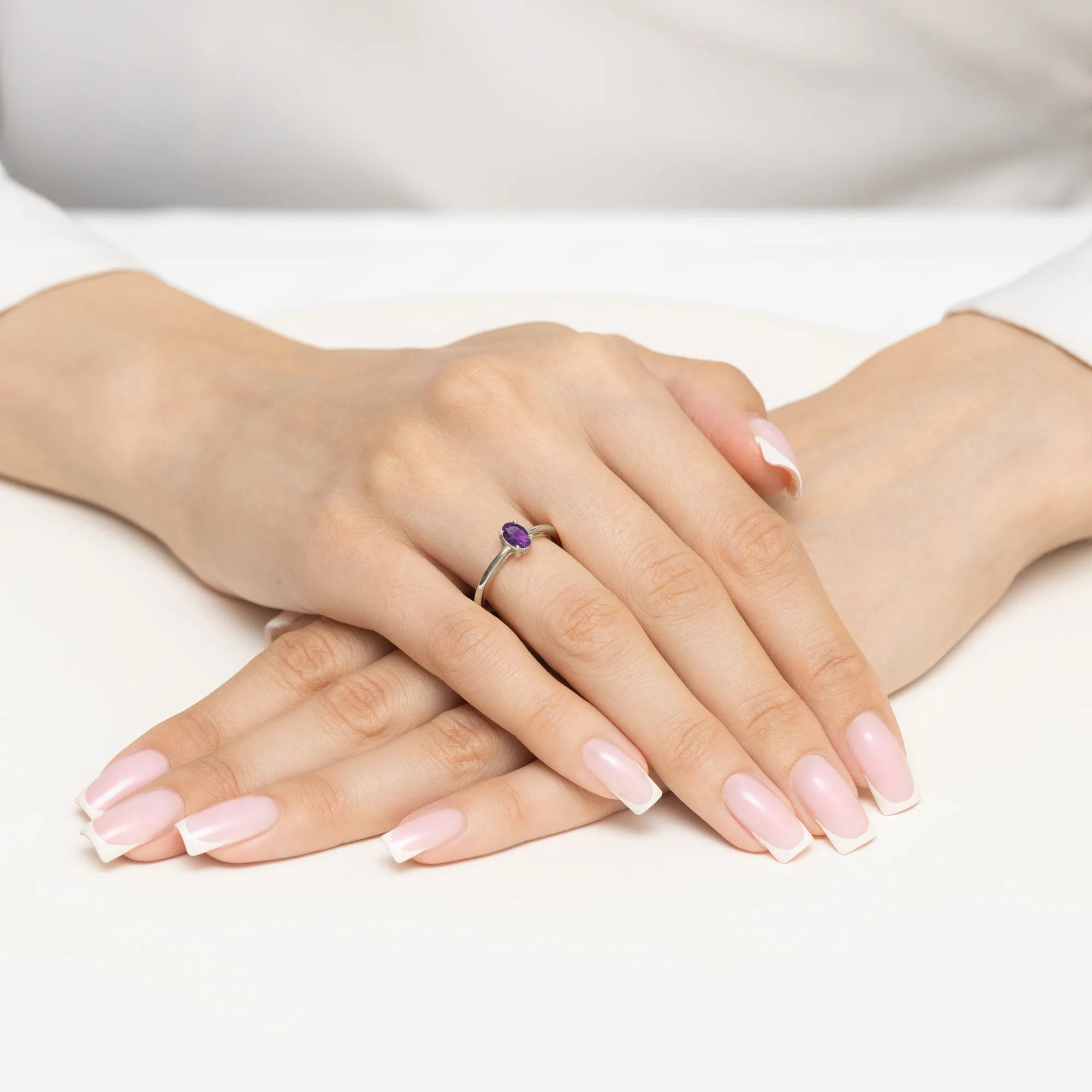 gold-ring-with-0-40ct-amethyst-w0685-amv-01