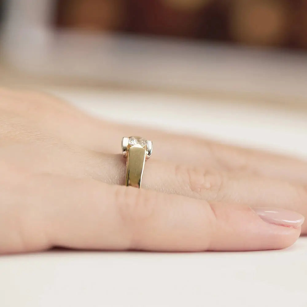 gold-ring-with-0-50ct-diamond-w0320-diw-09