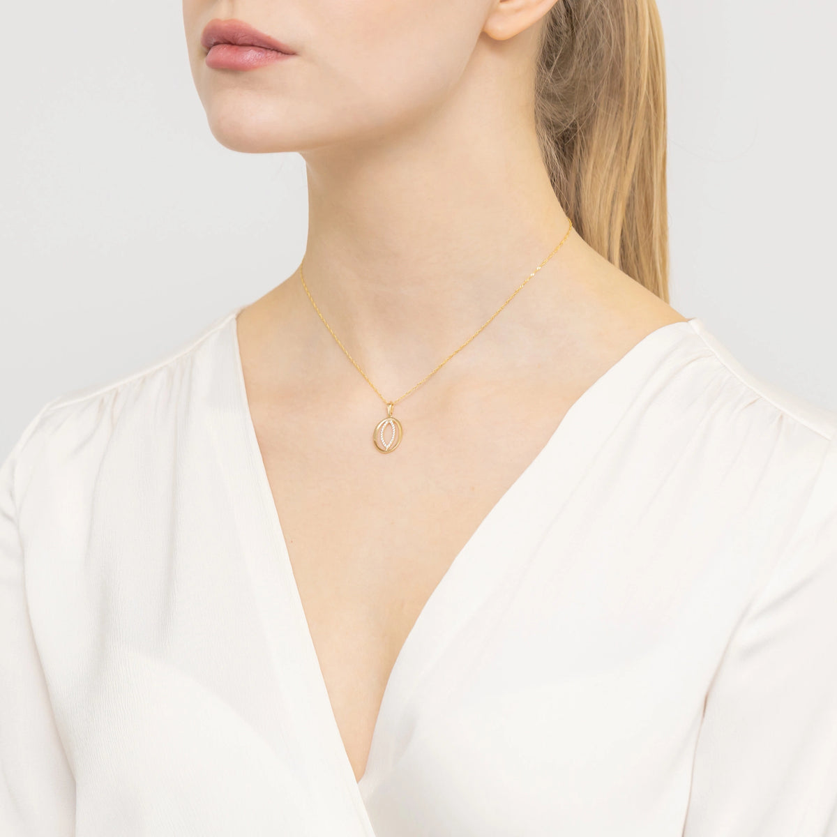 zweifarbiger-goldflügel-anhaenger-mit-zirkonia-z-gw-288-585
