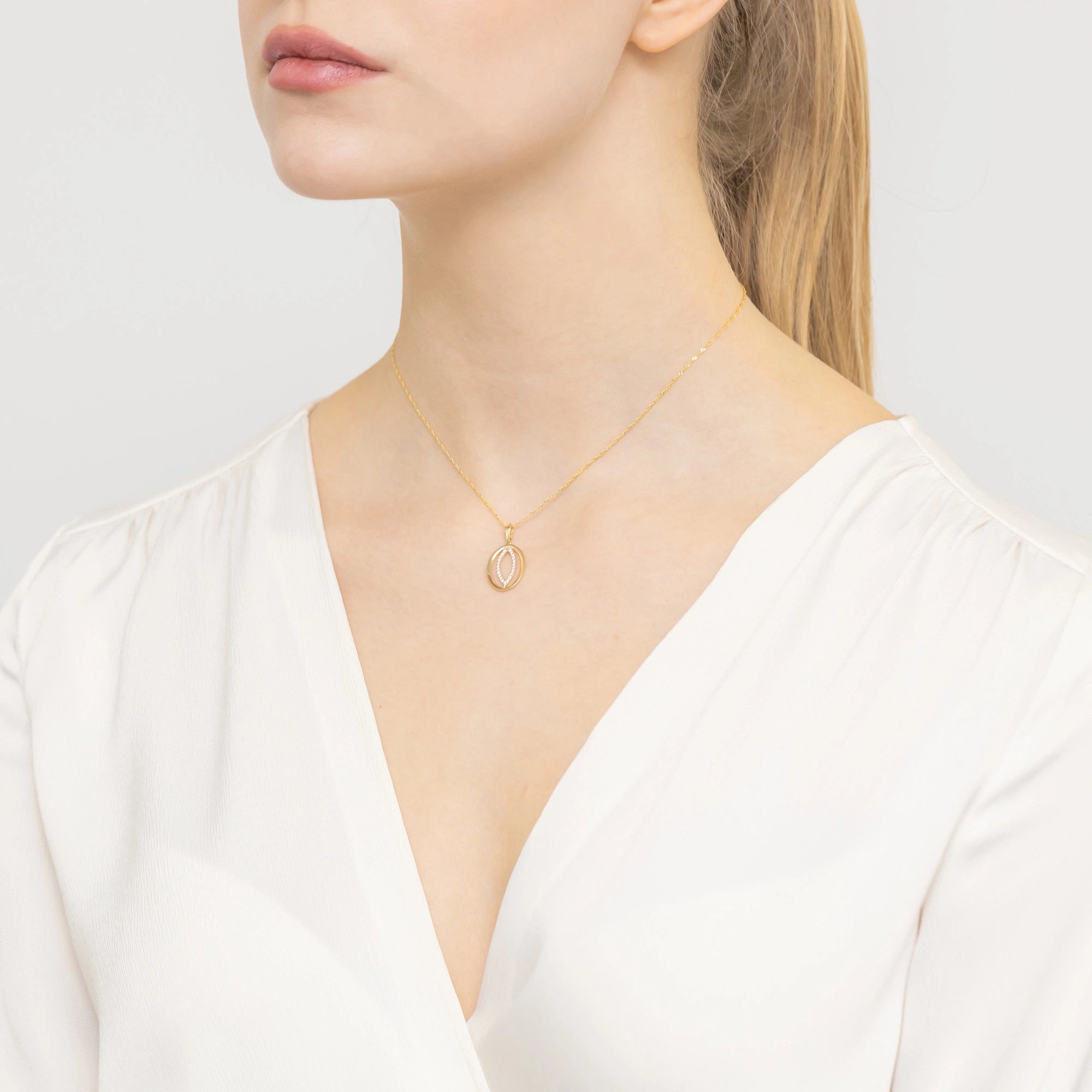 zweifarbiger-goldflügel-anhaenger-mit-zirkonia-z-gw-288-585