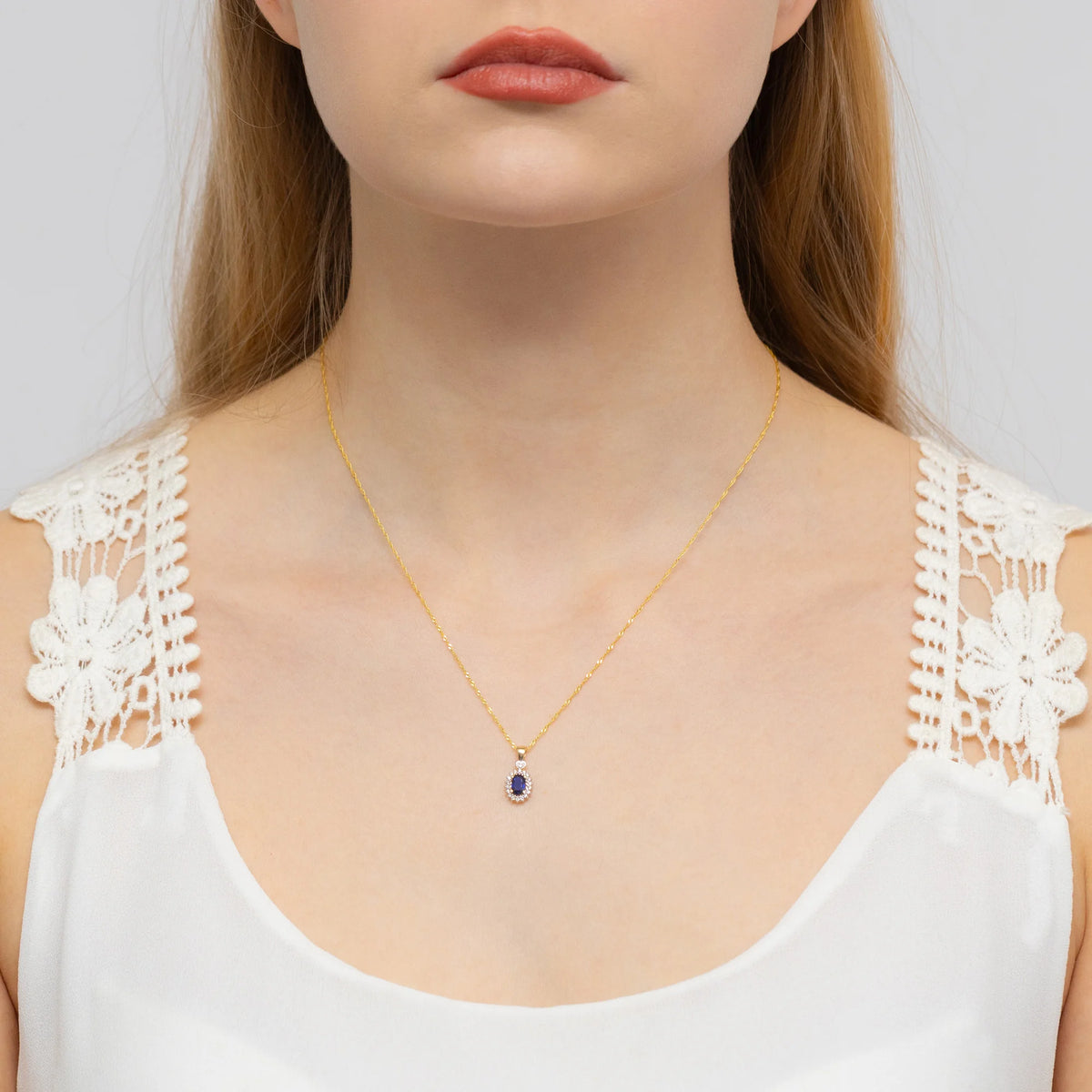 goldanhänger-mit-0-70ct-saphir-und-0-095ct-diamanten-z0312-sab-01