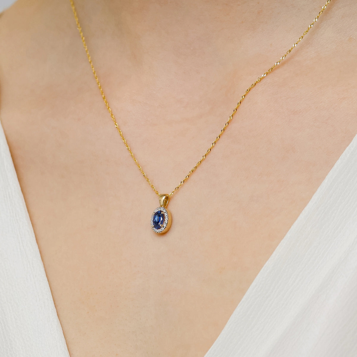 goldanhänger-mit-0-70ct-saphir-und-0-08ct-diamanten-z0574-sab-01