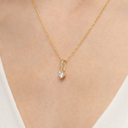 gold-pendant-with-0-30ct-diamond-z0575-diw-01