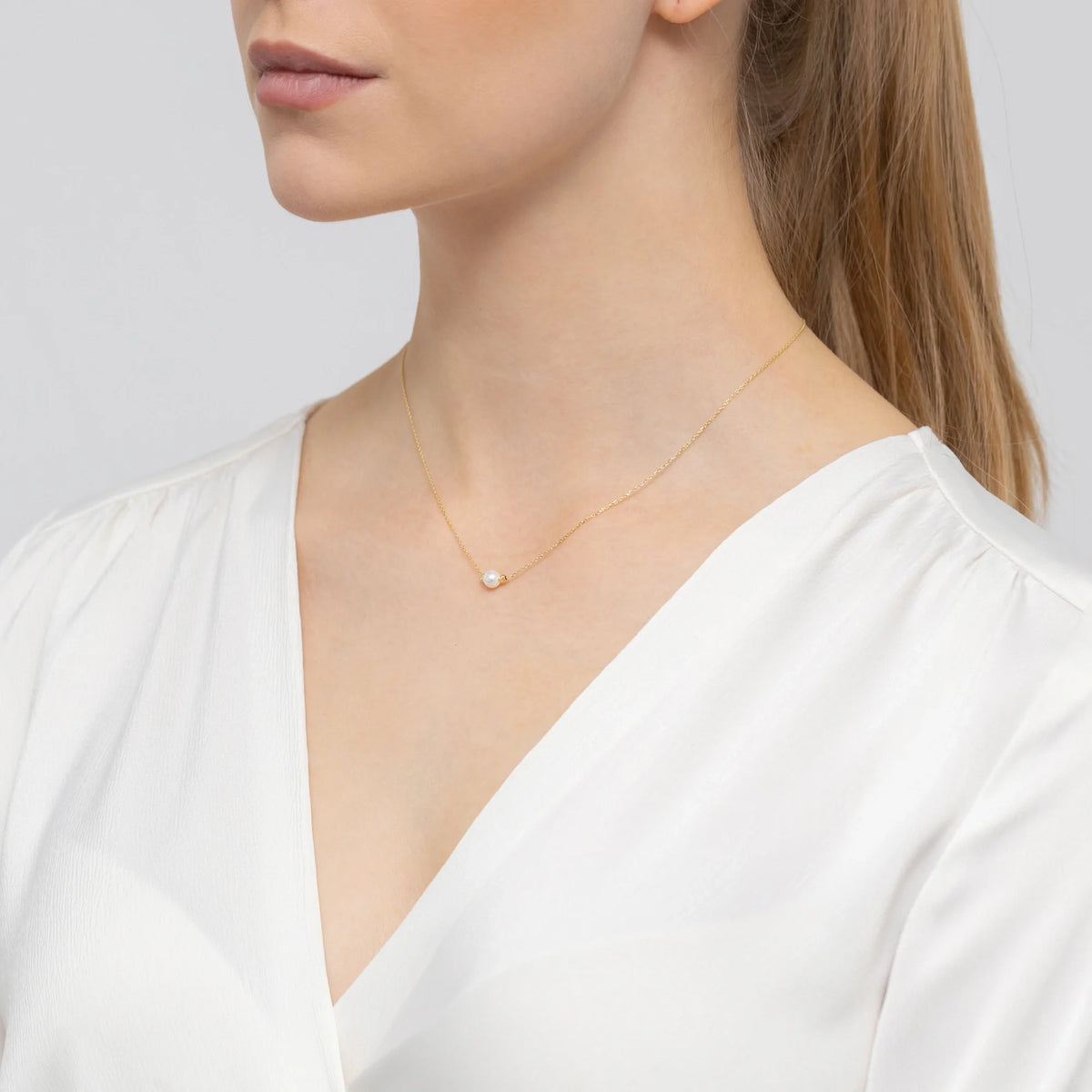 Klassische Halskette aus 14 Karat (585) Gold mit diamantgeschliffenen Perlen im Vintage-Stil. Bestellen Sie ein Geschenk für Mutter, Freundin oder Verlobte.