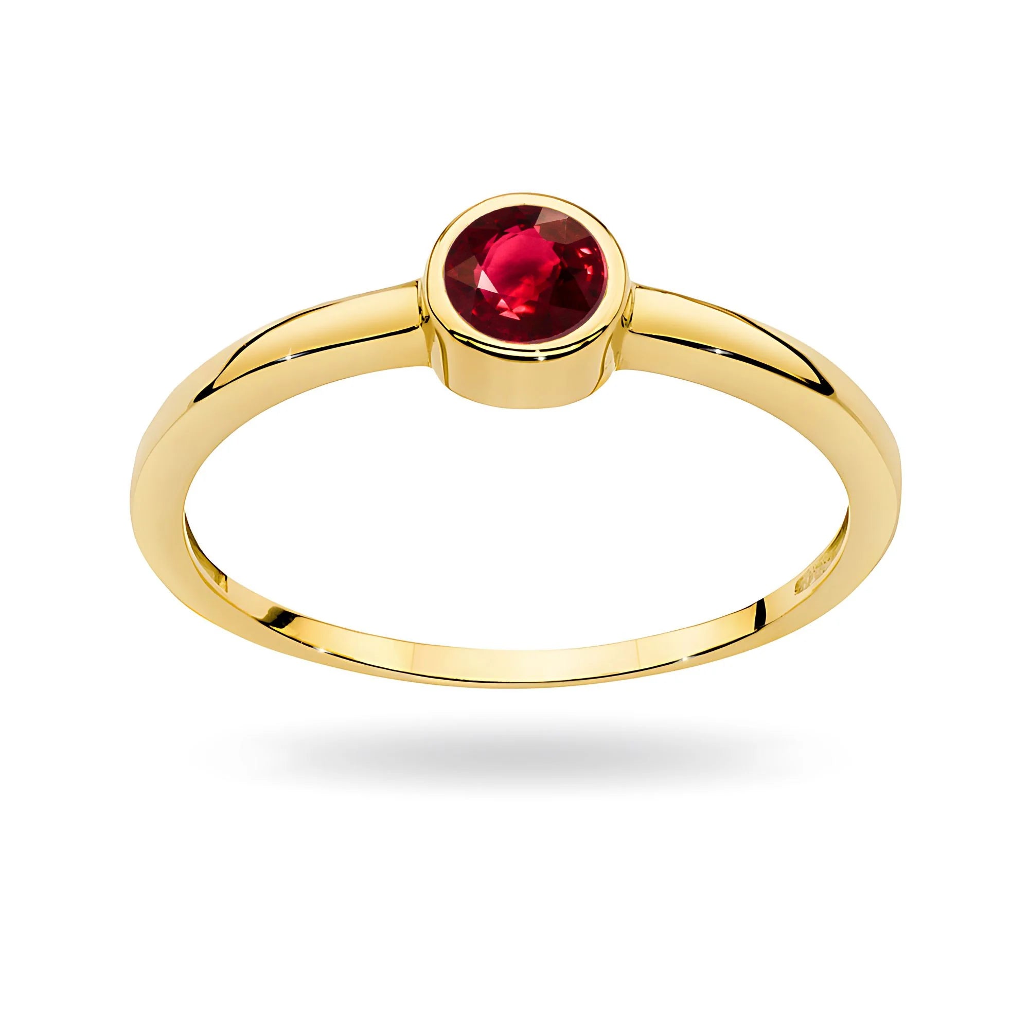 Goldring mit 0,30 ct Rubin. Dieser Edelstein vereint Eleganz, Feinheit und Beständigkeit. Dieser Ring ist die perfekte Wahl für einen Verlobungsring. Ein elegantes Geschenk.