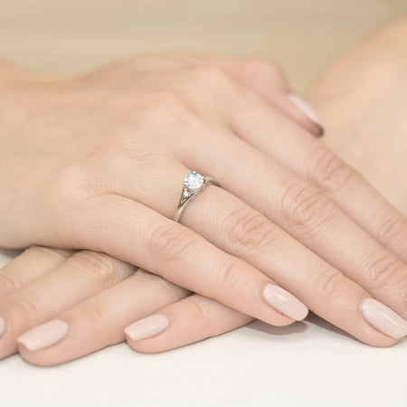 Lab-grown Diamond Engagement Ring in 585 White Gold